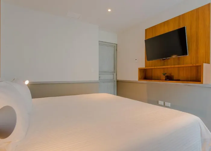 Singular Joy - 2 Bedroom With Street View Playa del Carmen