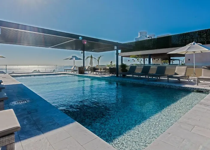 Singular Joy - 2 Bedroom With Street View Appartement *