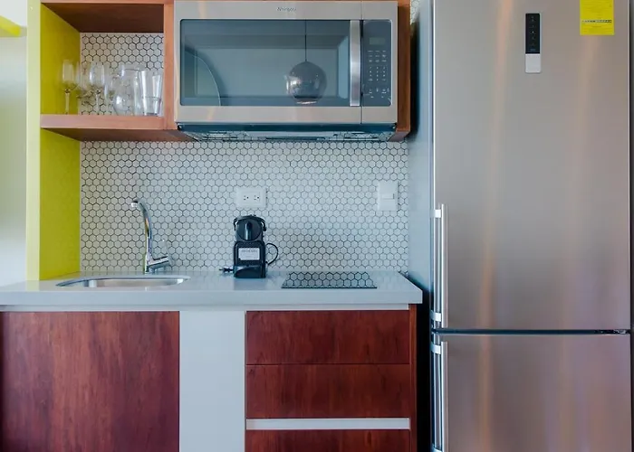 Singular Joy - 2 Bedroom With Street View Appartement *